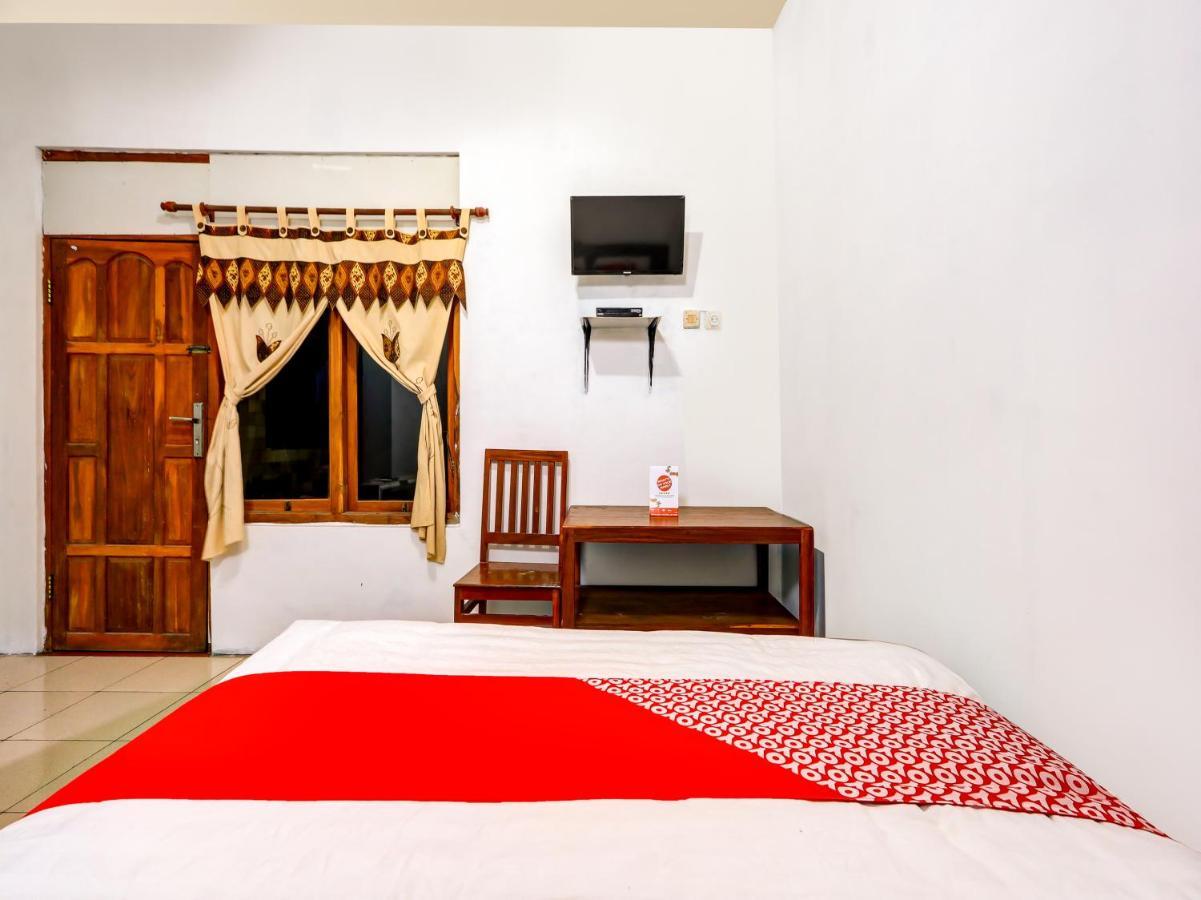 OYO 90051 Guest House Parangtritis Extérieur photo